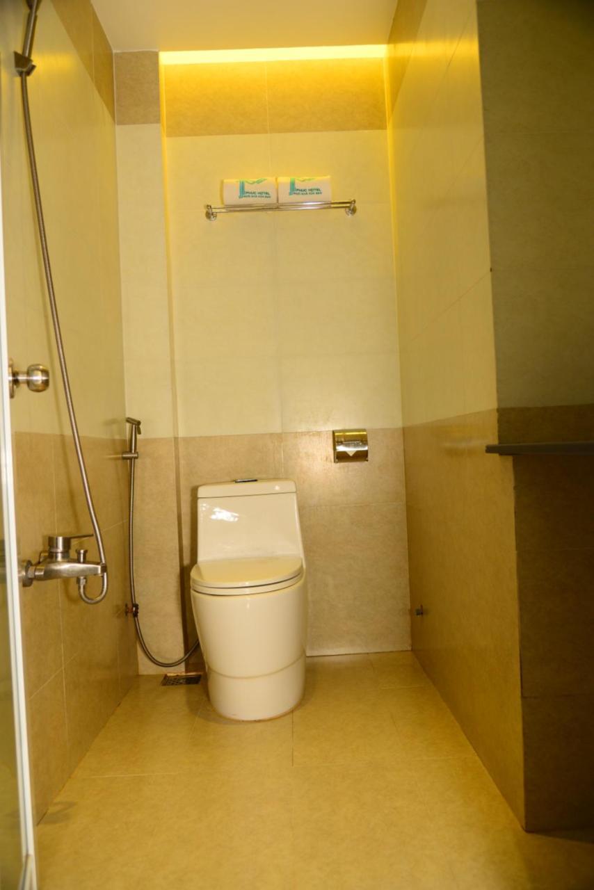 Phuc Hotel Cao Lanh Bagian luar foto